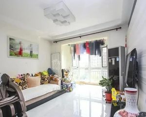 长阳溪雅苑二区2室2厅,出行方便