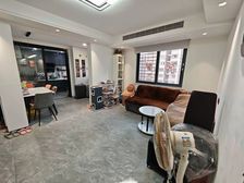 产权清晰 楼龄新 中间楼层 精装可拎包入住 南北通透