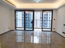 密度低 产权清晰 满二 精装修 有电梯 次新小区