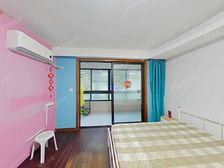 康桥老街十八号轨交!三房两卫 !采光无遮挡!诚意出售!