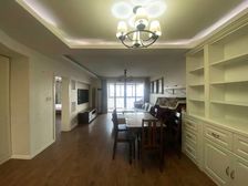 急售!新出笋盘!房东出国急售!一梯两户!板式南北通!送车位!