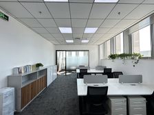 亦庄央企写字楼精装带隔间全套办公家具可实地註册随时看房