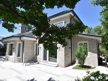 清凉盛景 自然景区内别墅 全新装修 首次出售