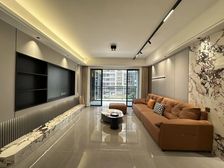 吉祥花园全新装修4房,南向望花园安静,满二税少。