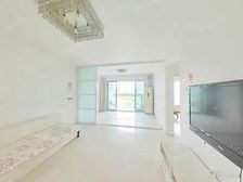 电梯中区,三开间朝南,诚意出售中间位置,爱家笋盘节服务有优惠