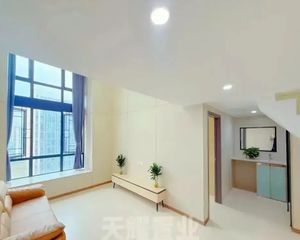 近7号线南村万博 复式两房 有红本 可租4500 来电可看房