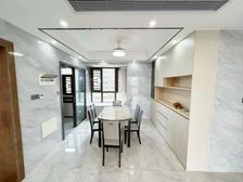 业主诚心出售,毛坯房无装修,楼层舒适