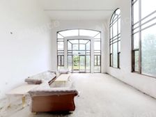 港城湖滨国际别墅 户型方正 稀有377万急售