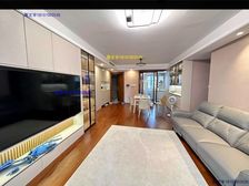 次新房,两梯两户四房,诚心出售,出门就大型商场