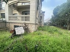 200平米花园 采光无档 保利香槟端户联排 出入方便近