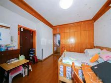 采光好非顶楼,刚需小两房,近18号轨交北中路站,诚意出售可谈