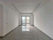 师大东端户,三房二卫,精装修含车位急售