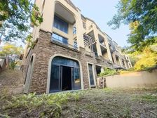 鼎峰源著 边位别墅 带200平大花园 可装电梯采光好