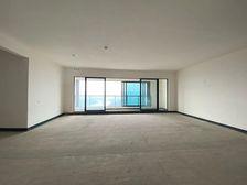 楼层好,视野广,学位房出售,华侨城嘉陵江天 396万 4室2