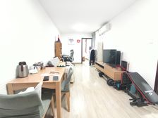 理想家园 1室1厅 东 南