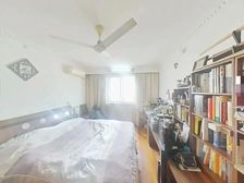 中间楼层 南北两室 饭厅 诚意出售 价格好谈 看房方便