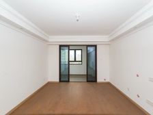 高速时代首府 精装三房 厨卫全明 户型方正 采光刺眼