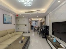 南北通格局三房,精装修,位置好