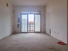 万达广场龙湖天街旁,轻轨房,全朝中庭,清静易居家