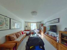 东关地铁旁,一层南北通透三居俩,品质小区,安全性高,