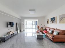 锦绣一品 141.67平3居 南向精装修 安静不临街