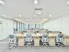 多工位现房·桐梓林商圈丨南北交通方便·地铁口上建丨商鼎国际!