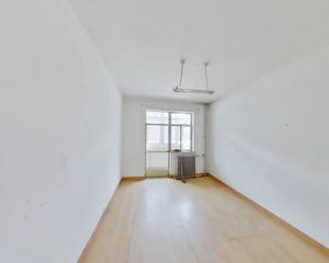 展览路·百万庄生肖区 南北通透 中间楼层 有钥匙 全明格局