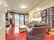 远洋香奈 东边套无遮挡,精装修,楼下为大草坪,楼间距宽近地