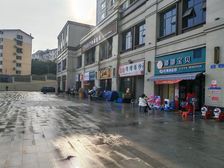 御营坝代家湾新盘1楼社区底商63平带租约售110万