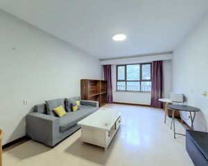 新里西斯莱公馆大2居有车位落地窗经典户型