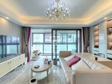 安静位置,精装修,中间楼层,飞机户型,次新小区