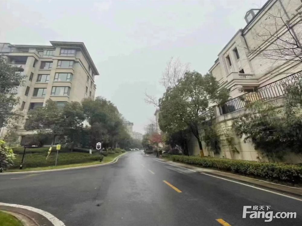 小区相关图
