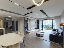 凯旋新世界枫丹丽舍 新装修,方正实用大两房,望整个公园