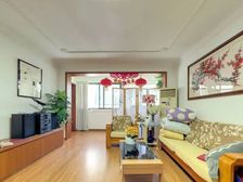 新上 户型正气 带三个阳台,中间层,地铁口旁边