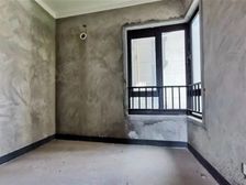 光环对面清水跃层 2梯4户 出门即光环 轻轨 价格可谈