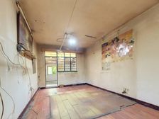 有院子,总价低,近地铁。税费少。采光好。