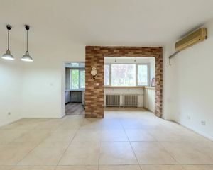 工体幸福一村西里南北两居室中间位置不临街