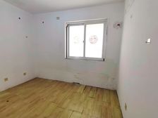 临地铁 中间好楼层 交通便捷 正南朝向