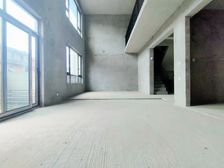 高科江澜二期 叠上端户 带前后大露台 使用面积大