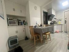 徐汇滨江 中间楼层 南北通透 边套全明 出门地铁 看房有钥匙