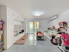 雅润嘉园 1室1厅 70.87平 刚装修两年 带小院