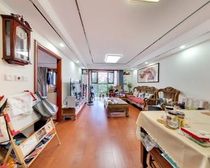 彩虹街区 南北通透两居 精装修 明厨明卫 集中供暖电梯房天坛