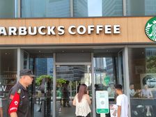 内环浦东区陆家嘴环路近地铁口 租客星巴克 租金22万