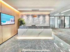 华融大厦 一手业主直租!面积180平! 带全新家具 24空调