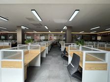 黄石 创意园 967方 带办公家具 10个隔间 100人工区