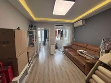 世博家园 电梯高层 精装修全南两房 业主着及出售 很诚意