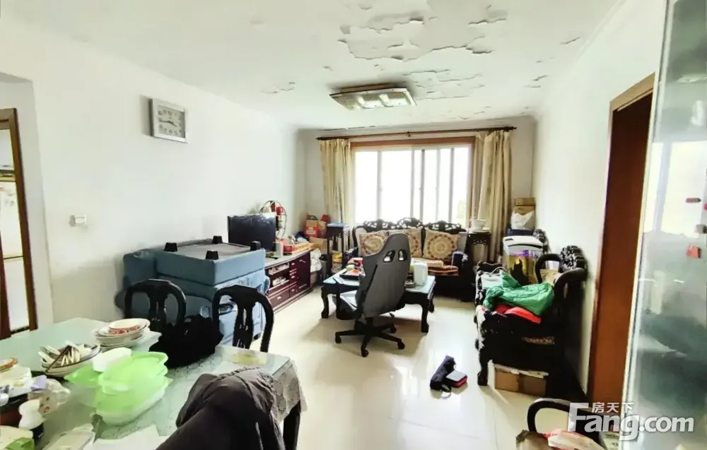 新上好房，世博家园C区电梯11楼的6楼，南北通户型三房