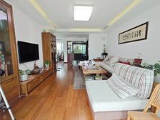 浦发绿城精装修二楼大三房两厅两卫诚意出售随时看房拎包入住