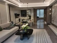 5号线地铁口200米,精装修品质三房,来电享优惠,送车位