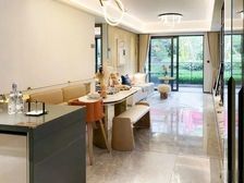 中海保利朗阅 精装南向 双国企开发商 配套齐全 环境好急售